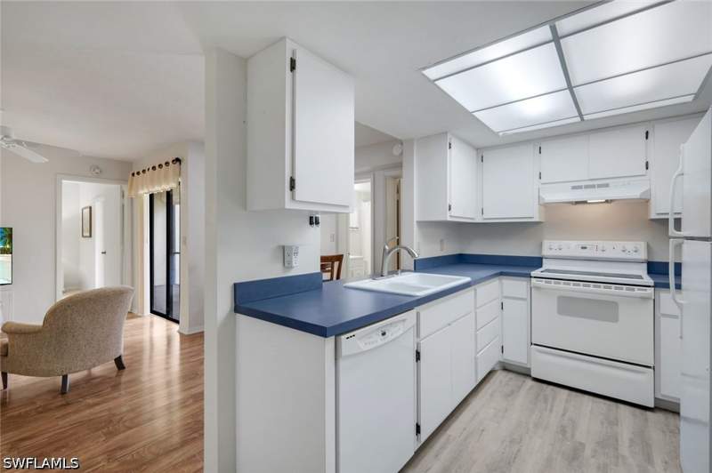 2 bedroom Condominium at 13240 White Marsh Ln 7, Terrace Condo Village, Fort Myers — photo 5