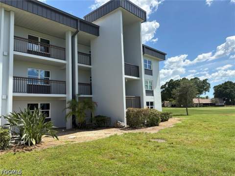 1740 Pine Valley Dr 115, Fort Myers FL - photo 6 of 29
