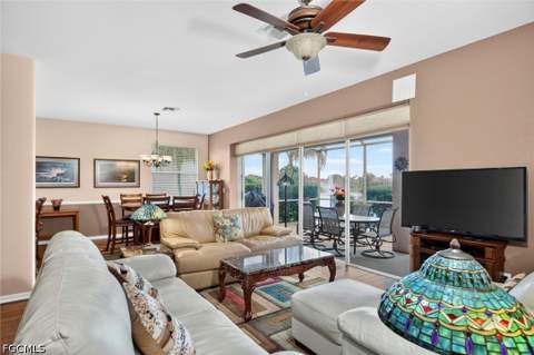 11237 Lakeland Cir, Fort Myers FL - photo 9 of 33