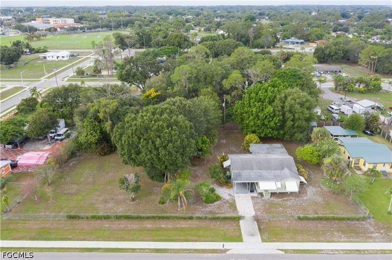 3 bedroom SingleFamilyResidence at 507 Jefferson Ave W, Immokalee Highlands, Immokalee — photo 2