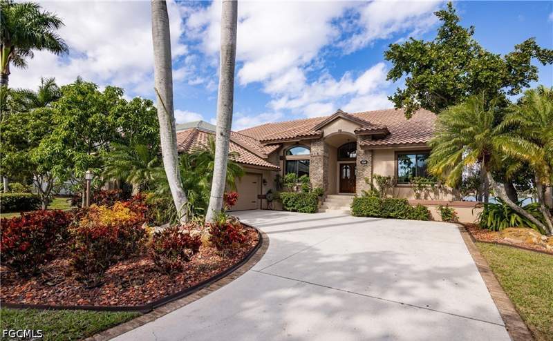 3 bedroom SingleFamilyResidence at 5160 Harborage Dr, Harborage, Fort Myers — photo 3