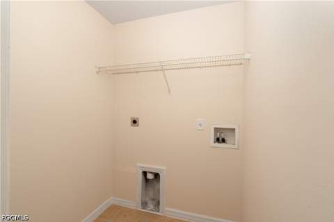 546 Sherwood Ave S, Lehigh Acres FL - photo 10 of 17