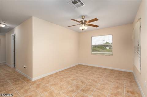 546 Sherwood Ave S, Lehigh Acres FL - photo 8 of 17