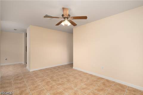 546 Sherwood Ave S, Lehigh Acres FL - photo 9 of 17