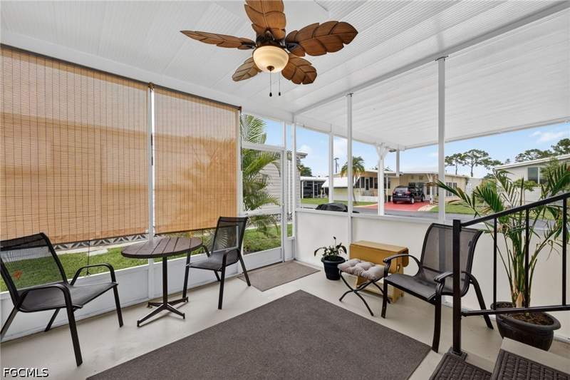 2 bedroom ManufacturedHome at 820 Peaceful Dr, Lazy Days Mobile Village, North Fort Myers — photo 3