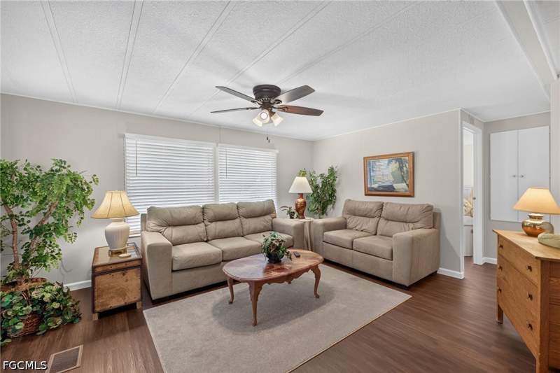 2 bedroom ManufacturedHome at 820 Peaceful Dr, Lazy Days Mobile Village, North Fort Myers — photo 4