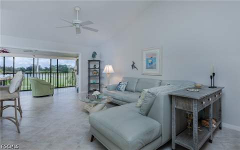 5825 Trailwinds Dr 425, Fort Myers FL - photo 6 of 37