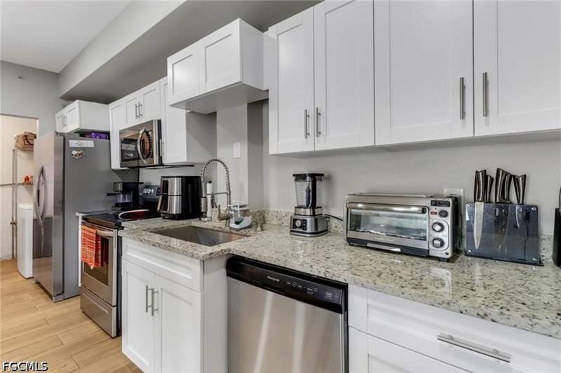 2 bedroom Condominium at 6361 Aragon Way 106, Tuscany Gardens, Fort Myers — photo 4