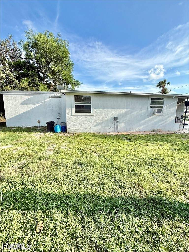 2 bedroom ManufacturedHome at 26646 Token Ct, Leitner Creek Manor, Bonita Springs — photo 4
