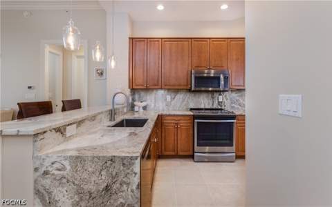 5781 Cape Harbour Dr 1405, Cape Coral FL - photo 7 of 33