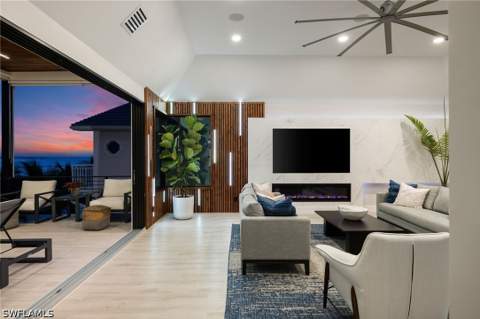 18 Pelican St E, Naples FL - photo 10 of 50