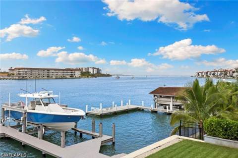 18 Pelican St E, Naples FL - photo 23 of 50