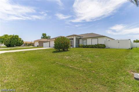610 SE 21st Ln, Cape Coral FL - photo 8 of 38