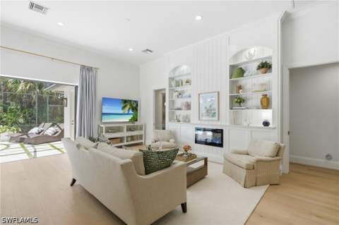 9833 Clear Lake Cir, Naples FL - photo 6 of 43