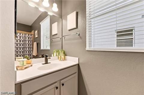 14658 Fern Lake Ct, Naples FL - photo 22 of 49