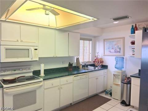 59 Camelot Gardens Blvd 109, Lehigh Acres FL - photo 7 of 26