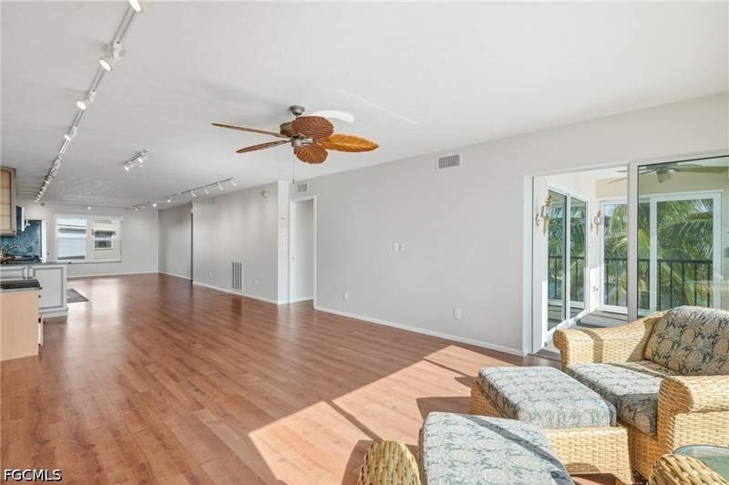 2 bedroom Condominium at 4015 SE 20th Pl 301, Rivers Condo, Cape Coral — photo 3