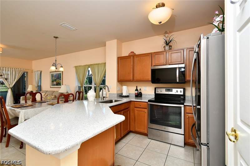 3 bedroom Townhouse at 8676 Athena Ct, Olympia Pointe, Lehigh Acres — photo 5