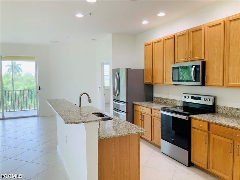 2 bedroom Condominium at 14816 Calusa Palms Dr 201, Calusa Palms, Fort Myers — photo 3