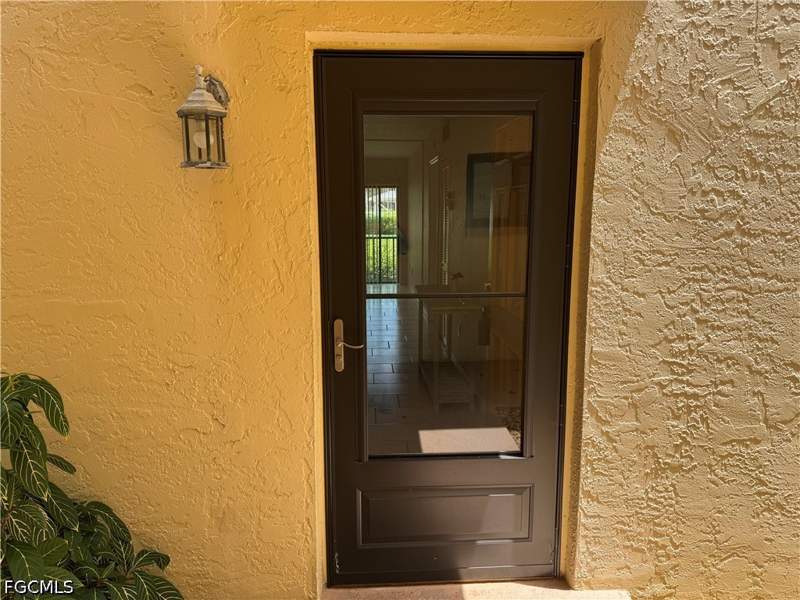 2 bedroom Condominium at 12481 McGregor Blvd 1, Maple Gardens, Fort Myers — photo 5