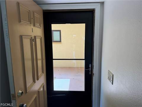 12481 McGregor Blvd 1, Fort Myers FL - photo 6 of 35