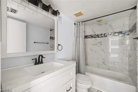 5625 Trailwinds Dr 412, Fort Myers FL - photo 11 of 26