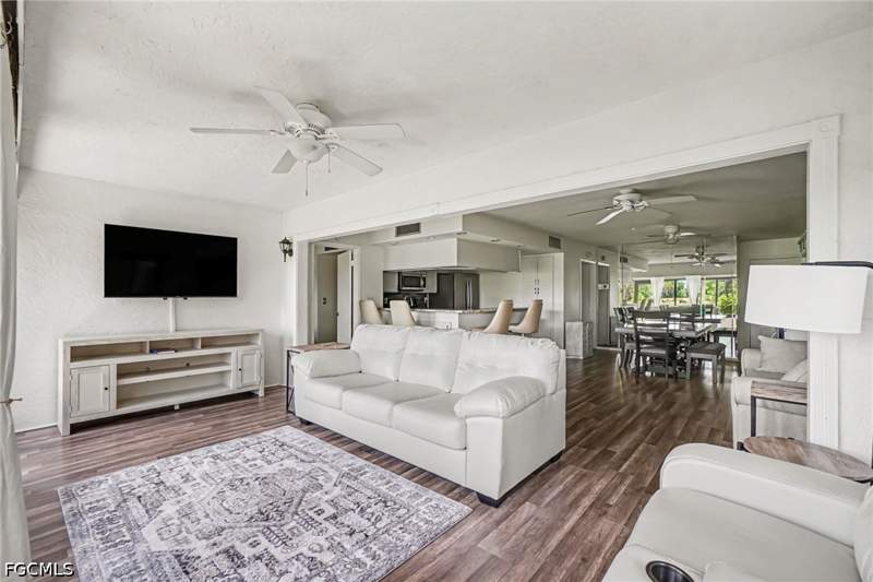 3 bedroom Condominium at 5625 Trailwinds Dr 412, Baltusrol Village, Fort Myers — photo 5