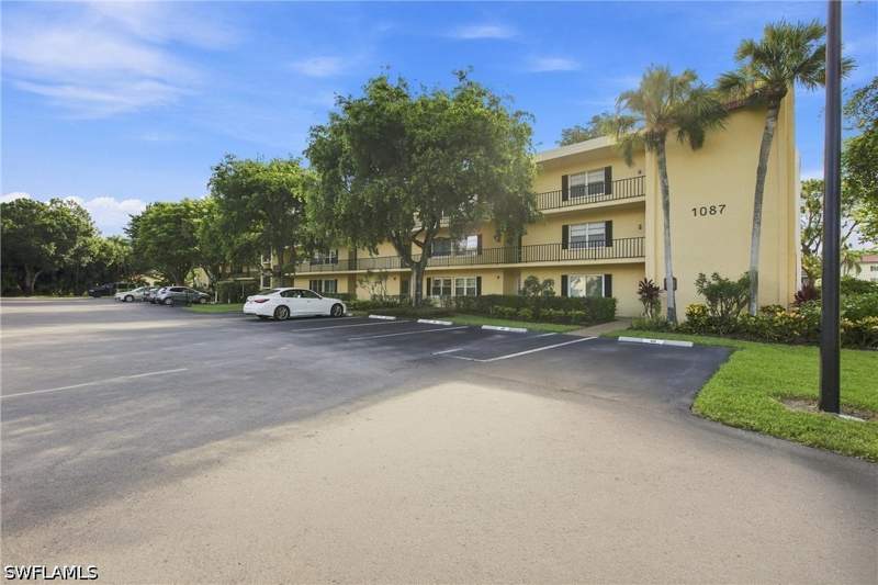 2 bedroom Condominium at 1087 Forest Lakes Dr 302, Forest Lakes, Naples — photo 2
