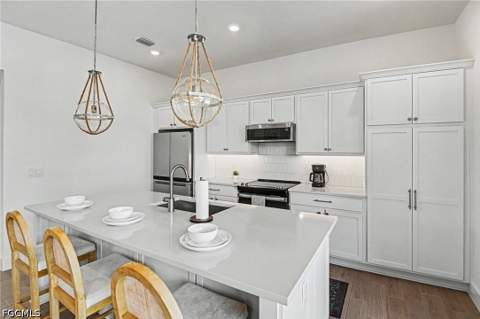 224 Fairweather Ln, Fort Myers Beach FL - photo 13 of 47