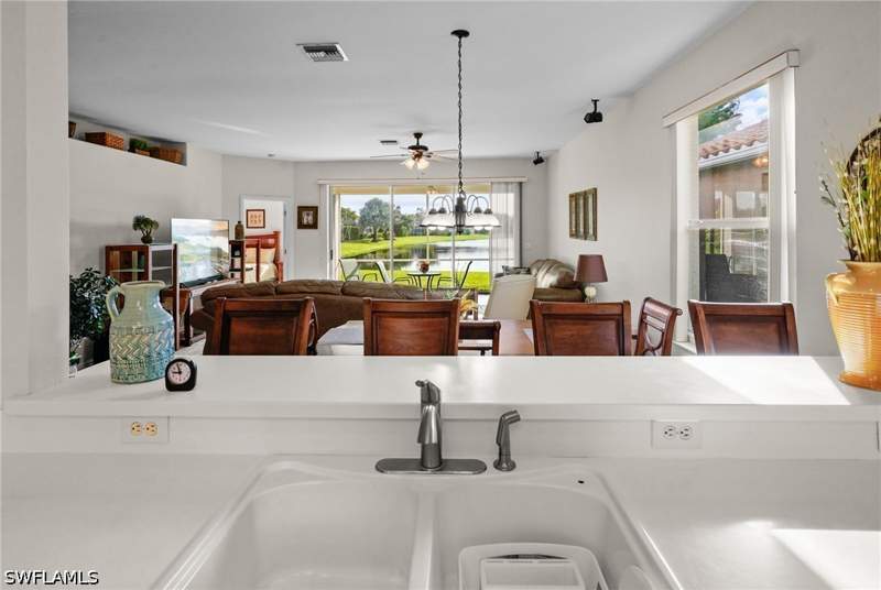 3 bedroom SingleFamilyResidence at 11227 Lakeland Cir, Silverlakes, Fort Myers — photo 3