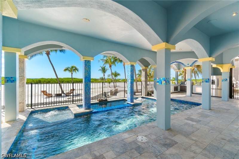 4 bedroom SingleFamilyResidence at 8124 Estero Blvd, Grand Ole Man, Fort Myers Beach — photo 2