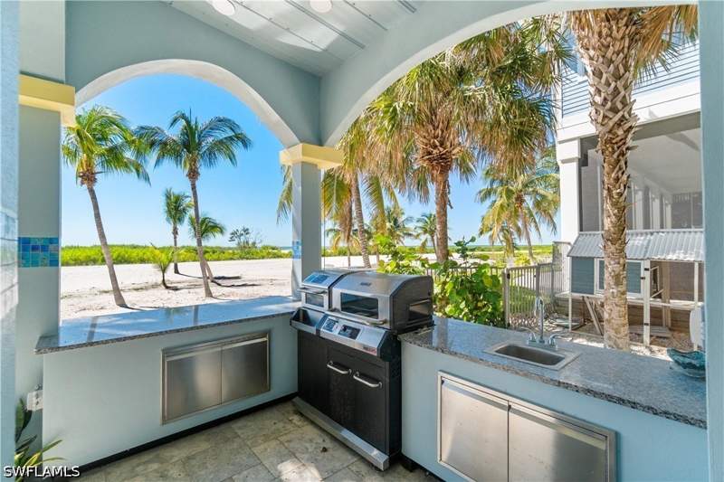 4 bedroom SingleFamilyResidence at 8124 Estero Blvd, Grand Ole Man, Fort Myers Beach — photo 3
