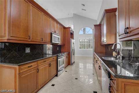 2137 Isla De Palma Cir, Naples FL - photo 10 of 34