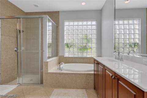 2137 Isla De Palma Cir, Naples FL - photo 17 of 34