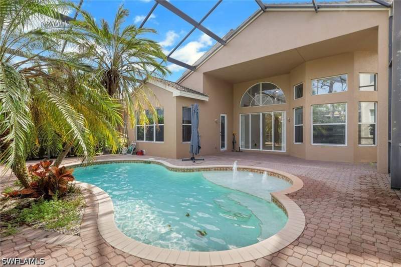 3 bedroom SingleFamilyResidence at 2137 Isla De Palma Cir, Saturnia Lakes, Naples — photo 2