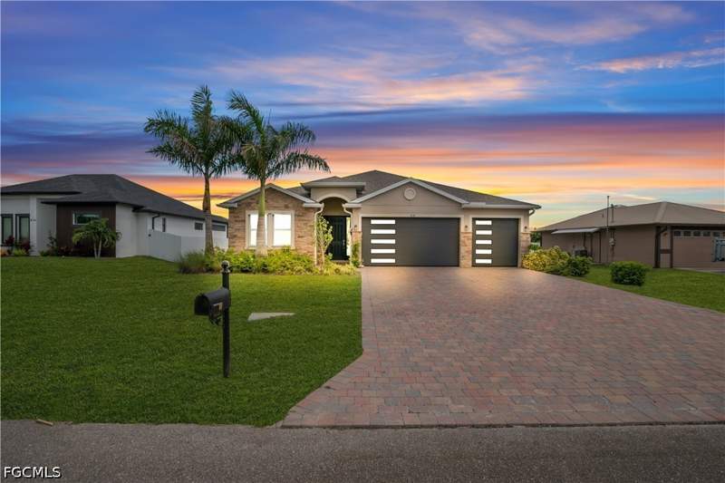 4 bedroom SingleFamilyResidence at 838 NW 2nd St, Cape Coral, Cape Coral — photo 3