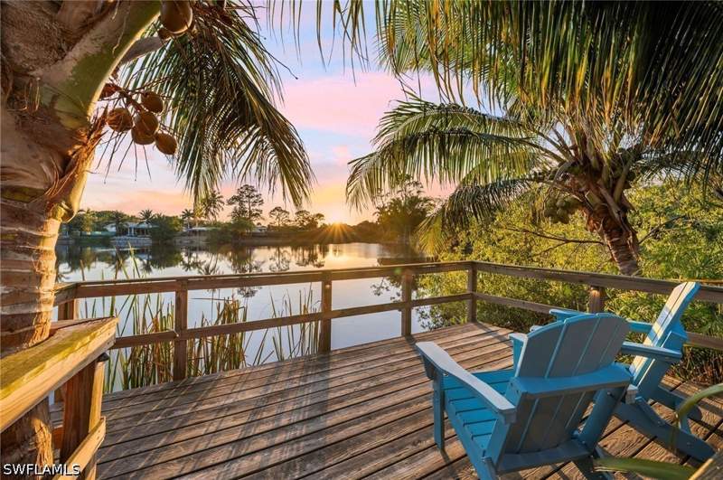 5 bedroom SingleFamilyResidence at 1155 12th St N, Lake Park, Naples — photo 2
