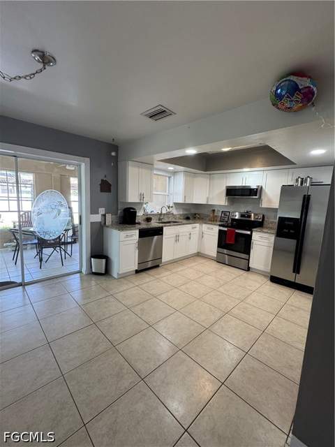 1213 SW 18th Ter, Cape Coral FL - photo 14 of 19