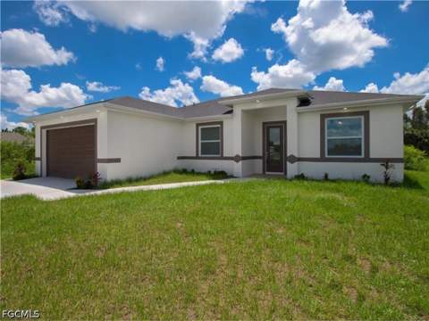 311 Rand Ave, Lehigh Acres FL - photo 8 of 20