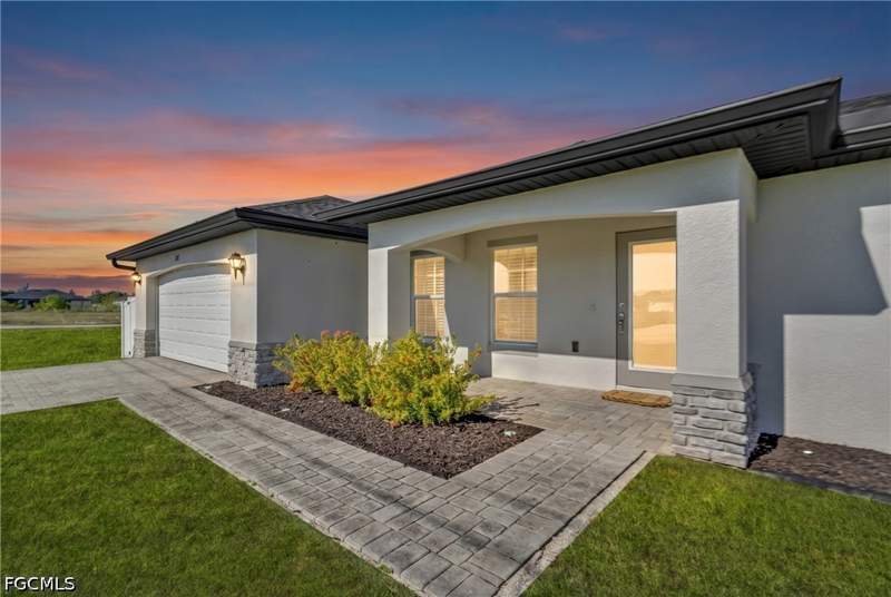 4 bedroom SingleFamilyResidence at 618 NE 2nd Pl, Cape Coral, Cape Coral — photo 3
