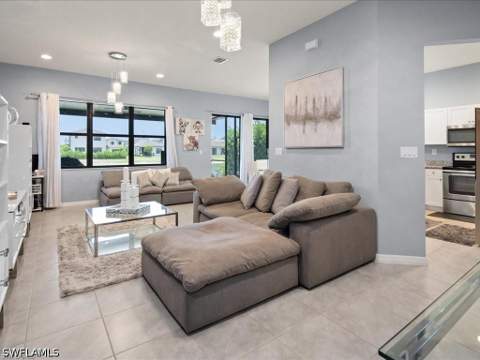 8812 Madrid Cir, Naples FL - photo 10 of 37