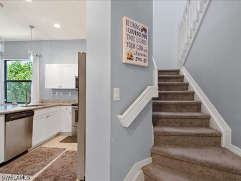 8812 Madrid Cir, Naples FL - photo 12 of 37