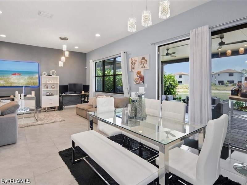 3 bedroom SingleFamilyResidence at 8812 Madrid Cir, Fronterra, Naples — photo 4