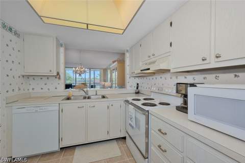25804 Cockleshell Dr 216, Bonita Springs FL - photo 7 of 17