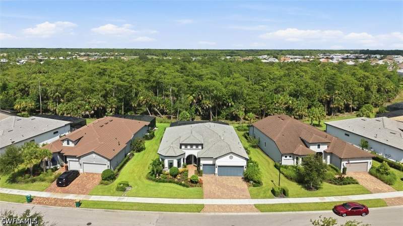 3 bedroom SingleFamilyResidence at 9439 Greyhawk Trl, Greyhawk At Golf Club Of The Everglades, Naples — photo 3