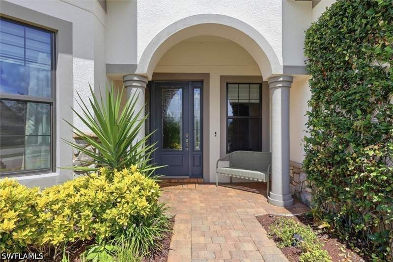 3 bedroom SingleFamilyResidence at 9439 Greyhawk Trl, Greyhawk At Golf Club Of The Everglades, Naples — photo 4