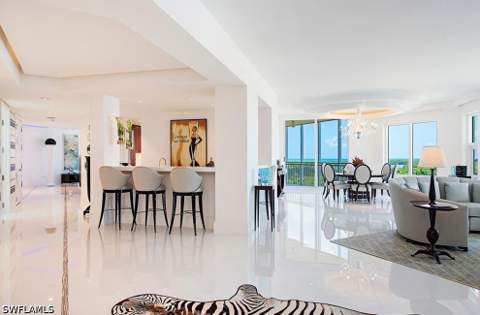13675 Vanderbilt Dr 810, Naples FL - photo 13 of 38