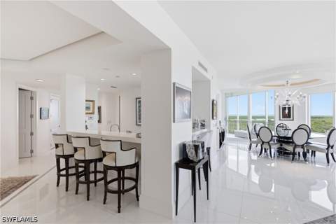 13675 Vanderbilt Dr 810, Naples FL - photo 14 of 38