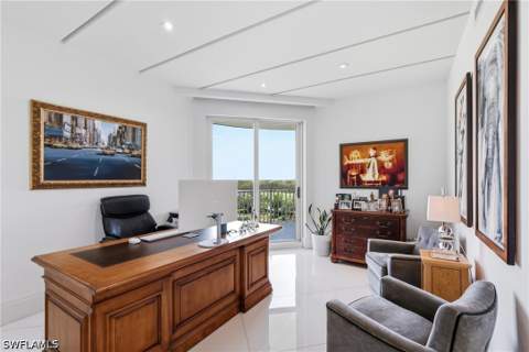 13675 Vanderbilt Dr 810, Naples FL - photo 17 of 38