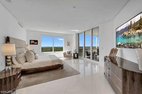 13675 Vanderbilt Dr 810, Naples FL - photo 18 of 38